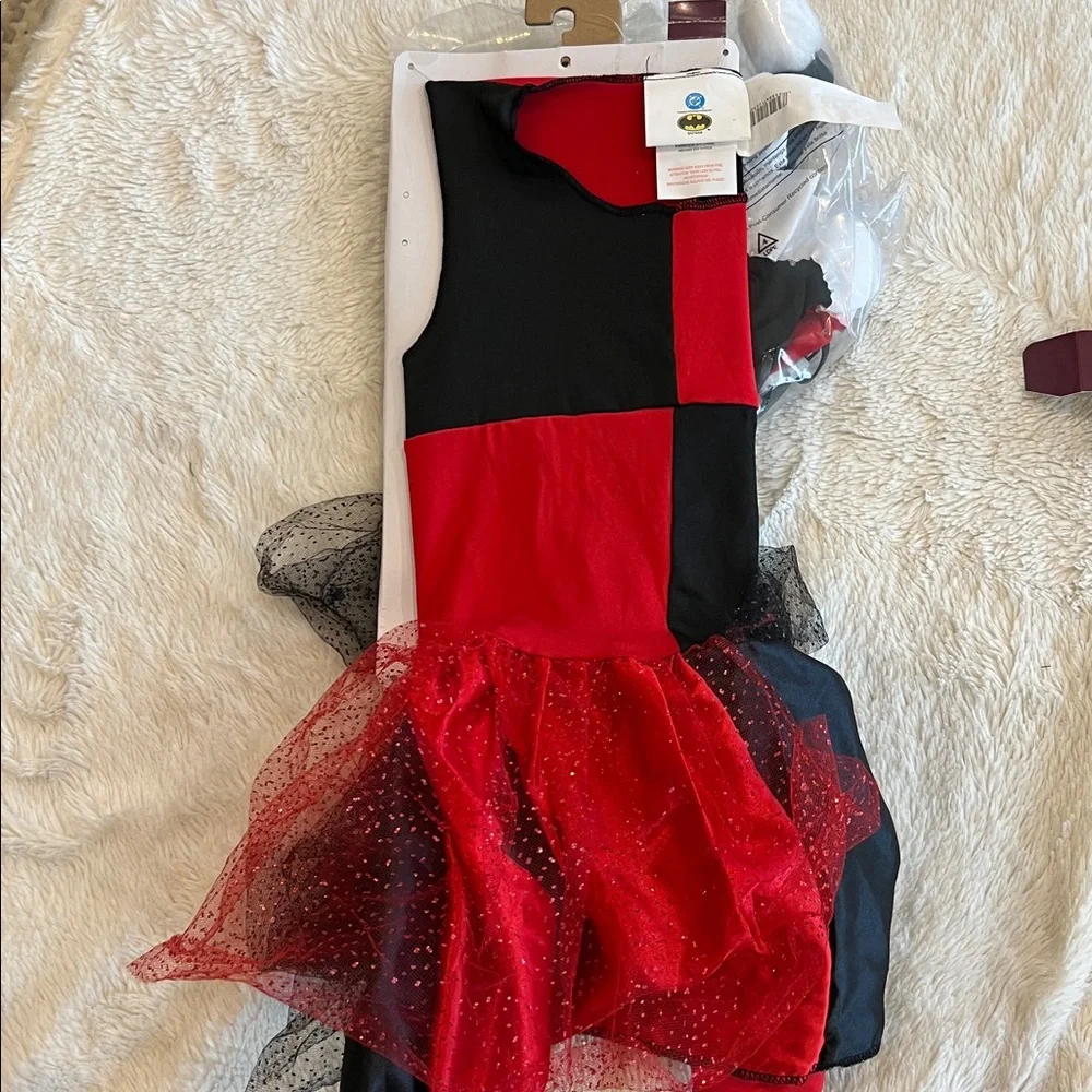 Harley Quinn Girls Costume / Red/Black/White small 6/6X